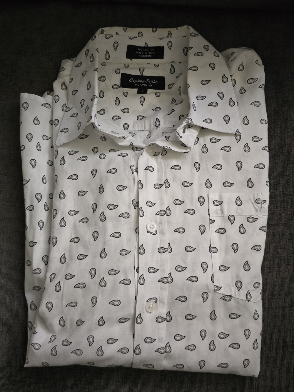 Eighty Eight Men’s White Paisley Button-Up Shirt : SIZE LARGE